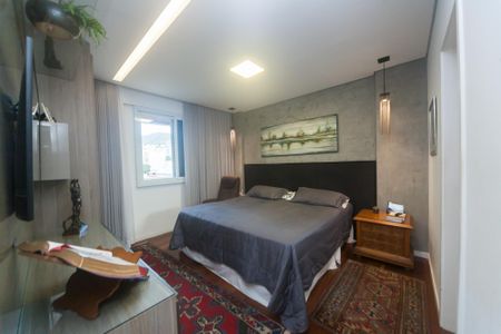 Apartamento à venda com 310m², 3 quartos e 3 vagas Apartamento à venda com 310m², 3 quartos e 3 vagassuite