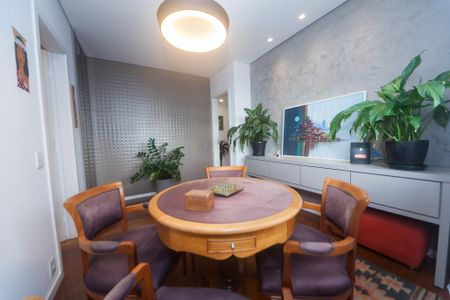Apartamento à venda com 310m², 3 quartos e 3 vagas Apartamento à venda com 310m², 3 quartos e 3 vagassala intima