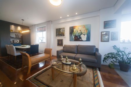 Apartamento à venda com 310m², 3 quartos e 3 vagas Apartamento à venda com 310m², 3 quartos e 3 vagasSala de visita