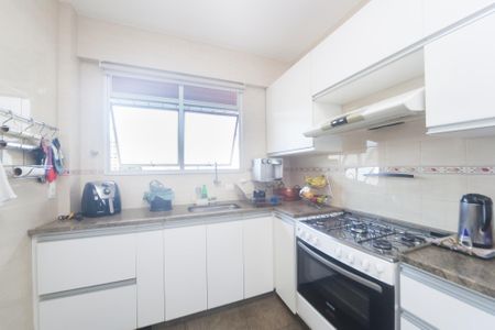 Apartamento à venda com 310m², 3 quartos e 3 vagas Apartamento à venda com 310m², 3 quartos e 3 vagasCozinha