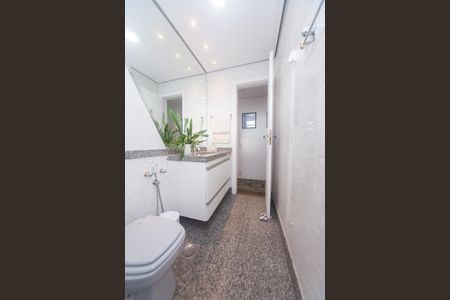 Apartamento à venda com 310m², 3 quartos e 3 vagas Apartamento à venda com 310m², 3 quartos e 3 vagasBanheiro Social