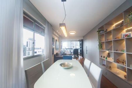 Apartamento à venda com 310m², 3 quartos e 3 vagas Apartamento à venda com 310m², 3 quartos e 3 vagasSala de Jantar