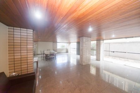 Apartamento à venda com 310m², 3 quartos e 3 vagas Apartamento à venda com 310m², 3 quartos e 3 vagasÁrea comum - Salão de festas