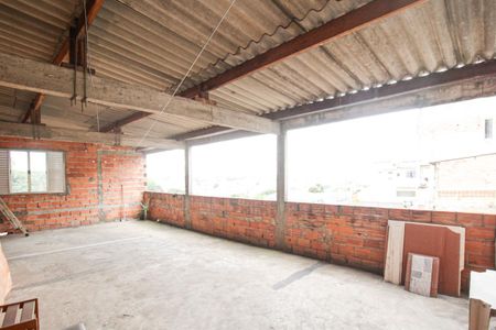 Casa para alugar com 120m², 2 quartos e 2 vagas Casa para alugar com 120m², 2 quartos e 2 vagasSacada