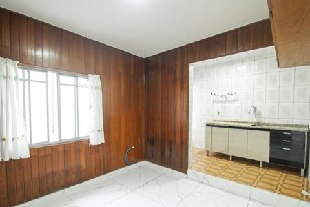 Casa para alugar com 120m², 2 quartos e 2 vagas Casa para alugar com 120m², 2 quartos e 2 vagasCozinha