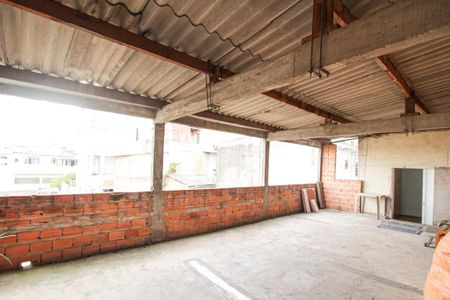 Casa para alugar com 120m², 2 quartos e 2 vagas Casa para alugar com 120m², 2 quartos e 2 vagasSacada