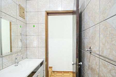 Casa para alugar com 120m², 2 quartos e 2 vagas Casa para alugar com 120m², 2 quartos e 2 vagasBanheiro