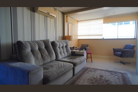 Sala  de apartamento à venda com 3 quartos, 229m² em Petrópolis, Porto Alegre