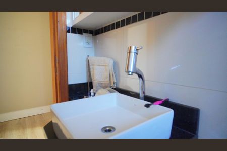 Apartamento à venda com 229m², 3 quartos e 2 vagasBanheiro 2