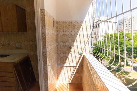 Apartamento para alugar com 69m², 2 quartos e 1 vagaÁrea de Serviço