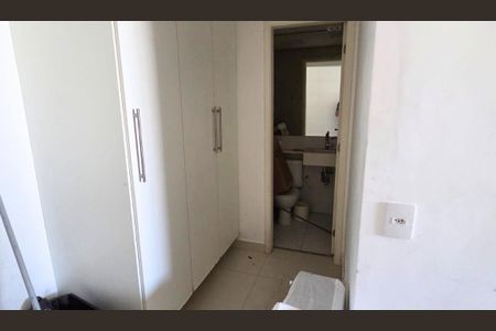 Banheiro de apartamento à venda com 3 quartos, 108m² em Vila Augusta, Guarulhos