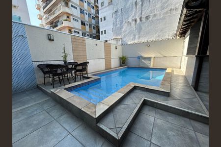 Casa de condomínio à venda com 400m², 4 quartos e 5 vagasPiscina