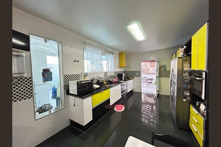 Casa de condomínio à venda com 400m², 4 quartos e 5 vagasCozinha