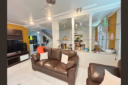 Sala de casa de condomínio à venda com 4 quartos, 400m² em Vila Valqueire, Rio de Janeiro