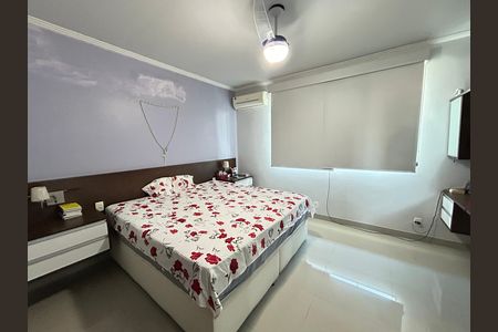 Casa de condomínio à venda com 400m², 4 quartos e 5 vagasQuarto 1 - Suíte