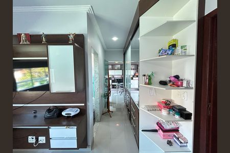 Casa de condomínio à venda com 400m², 4 quartos e 5 vagasCloset