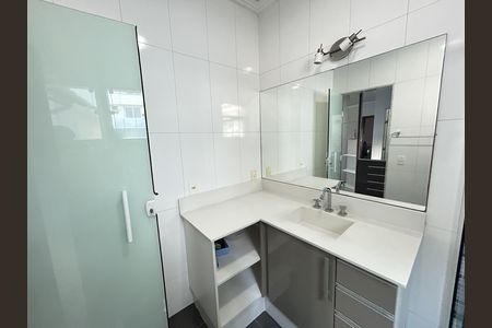 Casa de condomínio à venda com 400m², 4 quartos e 5 vagasBanheiro Quarto 3 - Suíte