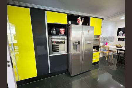 Casa de condomínio à venda com 400m², 4 quartos e 5 vagasCozinha