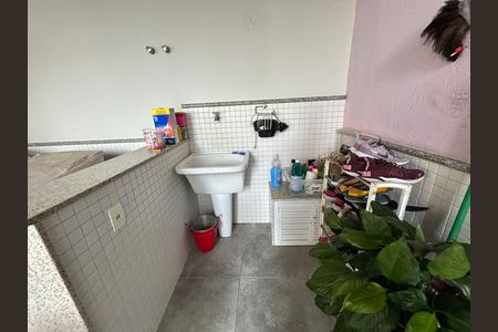 Casa de condomínio à venda com 400m², 4 quartos e 5 vagasÁrea de Serviço