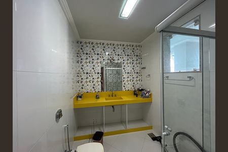 Casa de condomínio à venda com 400m², 4 quartos e 5 vagasBanheiro Social
