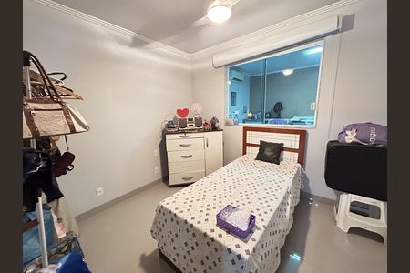 Casa de condomínio à venda com 400m², 4 quartos e 5 vagasQuarto 4