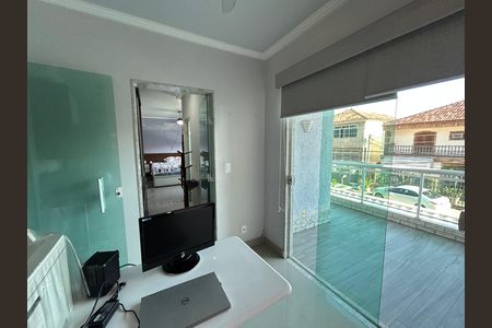 Casa de condomínio à venda com 400m², 4 quartos e 5 vagasEscritório
