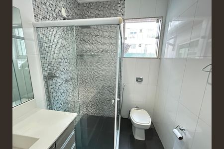 Casa de condomínio à venda com 400m², 4 quartos e 5 vagasBanheiro Quarto 3 - Suíte