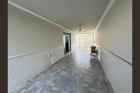 Casa de condomínio à venda com 400m², 4 quartos e 5 vagasGaragem