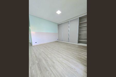 Casa à venda com 175m², 3 quartos e 4 vagas