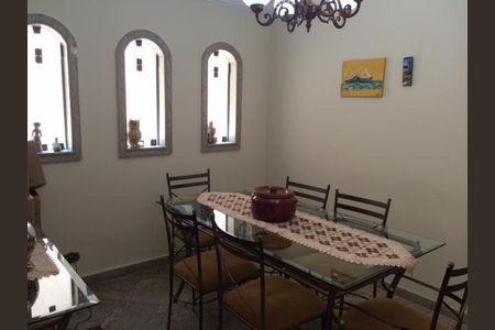 Casa à venda com 3 quartos, 125m² em Sapopemba, São Paulo