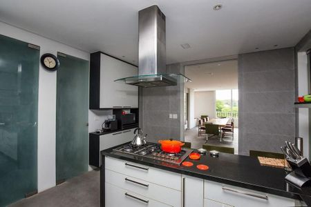 Apartamento à venda com 227m², 3 quartos e 1 vaga