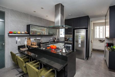 Apartamento à venda com 3 quartos, 227m² em Jardim Paulista, São Paulo