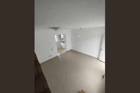 Sala de casa de condomínio para alugar com 2 quartos, 85m² em Água Espraiada (caucaia do Alto), Cotia