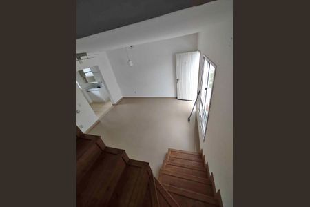 Sala de casa de condomínio para alugar com 2 quartos, 85m² em Água Espraiada (caucaia do Alto), Cotia