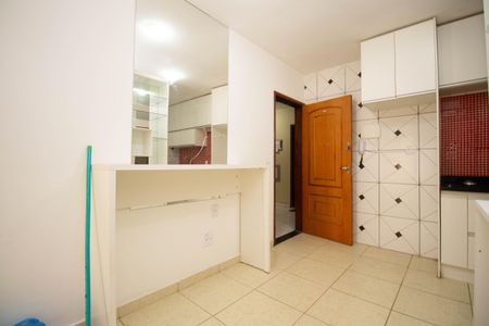 Apartamento para alugar com 94m², 2 quartos e sem vagaCozinha e Área de Serviço