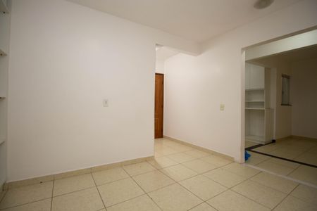 Sala 1 de apartamento para alugar com 2 quartos, 94m² em Sria Ii (polo de Moda), Brasília