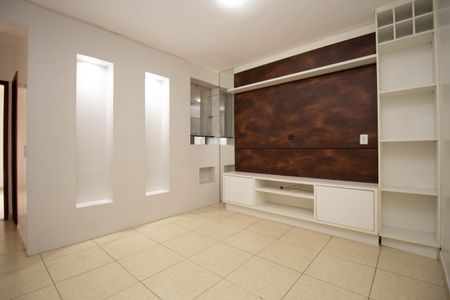 Sala 1 de apartamento para alugar com 2 quartos, 94m² em Sria Ii (polo de Moda), Brasília