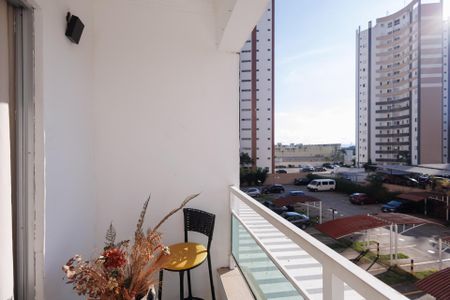 Apartamento para alugar com 62m², 2 quartos e 1 vagaVaranda