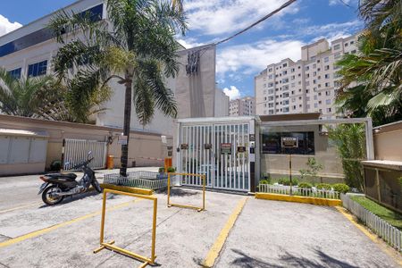 Apartamento para alugar com 62m², 2 quartos e 1 vagaFachado do condomínio