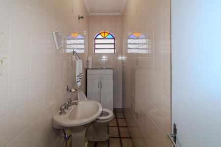Casa à venda com 150m², 2 quartos e 2 vagasLavabo