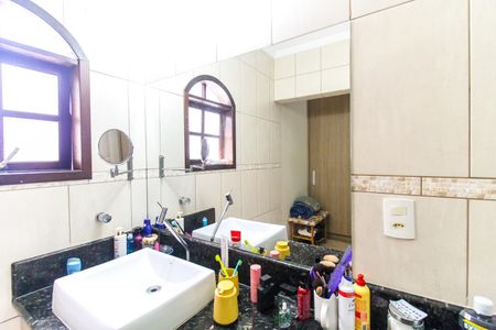 Casa de condomínio para alugar com 250m², 3 quartos e 2 vagasBanheiro da Suíte