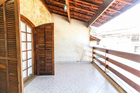 Casa de condomínio para alugar com 250m², 3 quartos e 2 vagasVaranda da Suíte