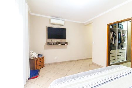 Casa de condomínio para alugar com 250m², 3 quartos e 2 vagasSuíte