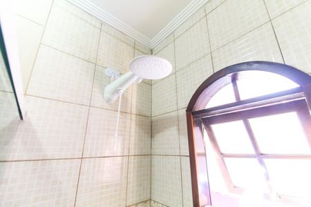 Casa de condomínio para alugar com 250m², 3 quartos e 2 vagasBanheiro 2