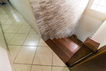 Casa de condomínio para alugar com 250m², 3 quartos e 2 vagasHall