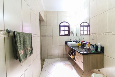 Casa de condomínio para alugar com 250m², 3 quartos e 2 vagasBanheiro da Suíte