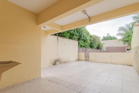 Casa para alugar com 250m², 3 quartos e 4 vagasQuintal