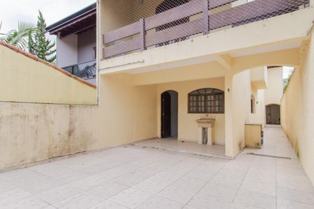 Casa para alugar com 250m², 3 quartos e 4 vagasQuintal