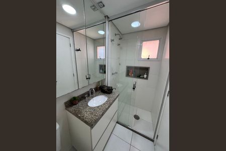 Apartamento à venda com 78m², 2 quartos e 1 vagaBanheiro da Suíte