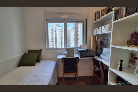 Apartamento à venda com 96m², 3 quartos e 2 vagasQuarto 2